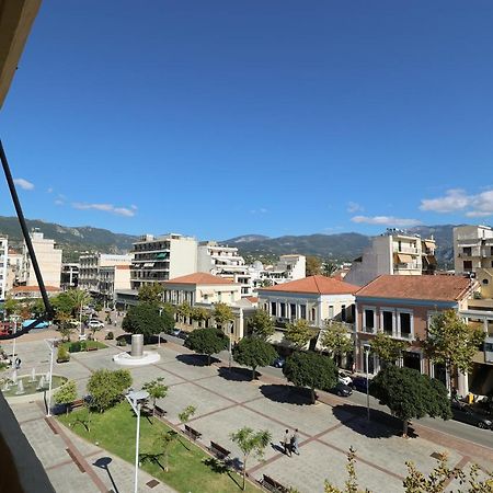 Spacious View Of Central Square 卡拉马塔 外观 照片