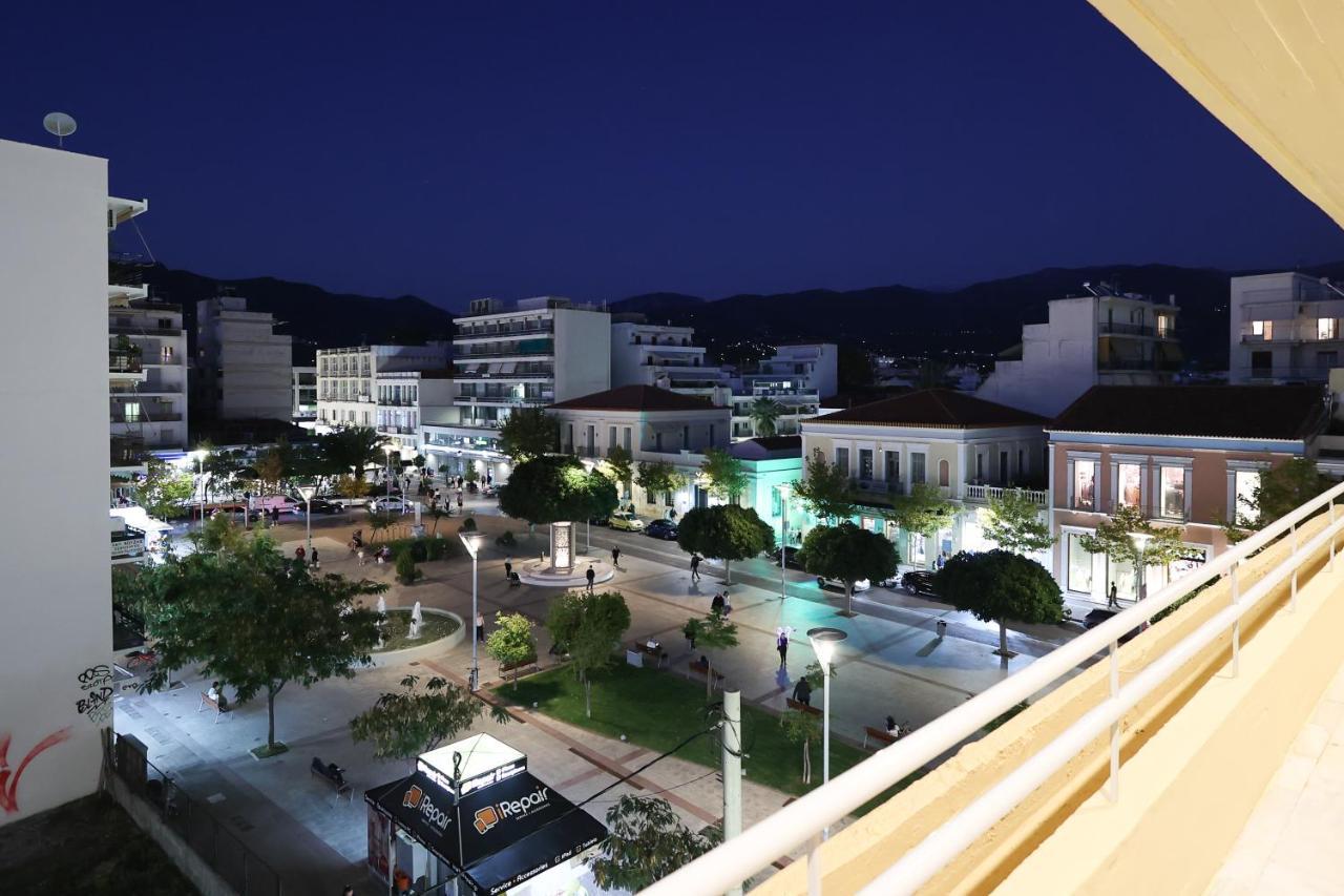 Spacious View Of Central Square 卡拉马塔 外观 照片
